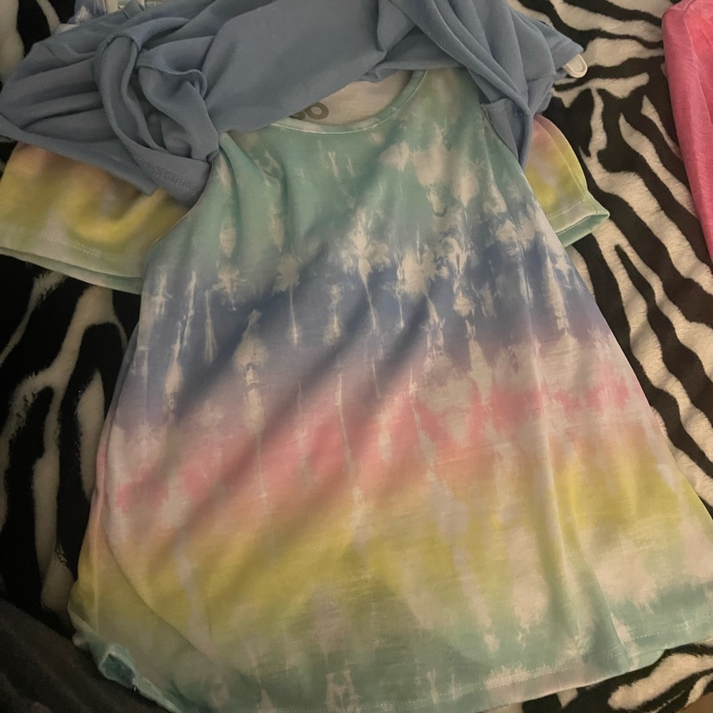 Pretty girl ser With shorts and two t-shirts